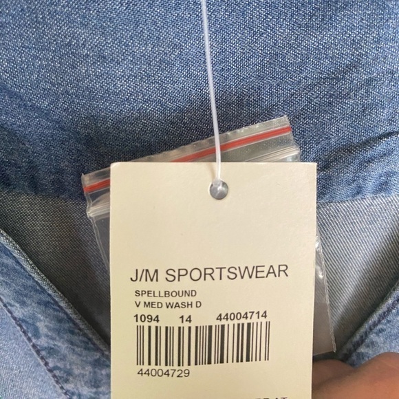 Cest 1946-NWT “Spellbound” XL chambray wrap front top. Soft Tencel/rayon. Classy - Picture 2 of 10